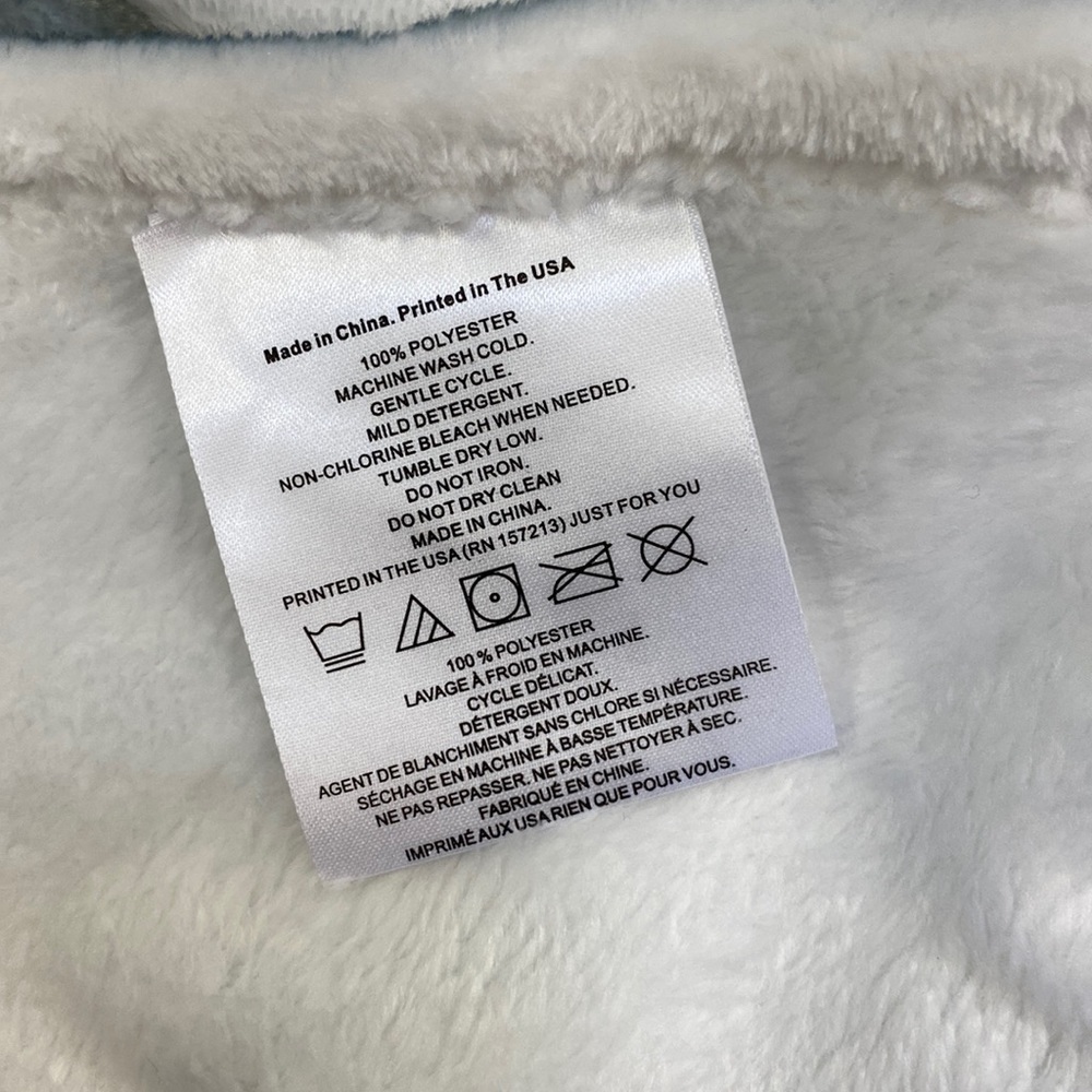 New! Grumpy Old Man Oversized Throw Blanket - Picture 2 of 3